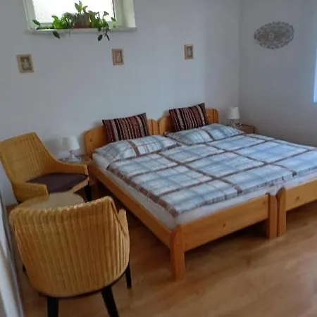 Na Vyhlidce Affittacamere 3*
